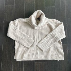 NWT Banana Republic Cashmere Sweater